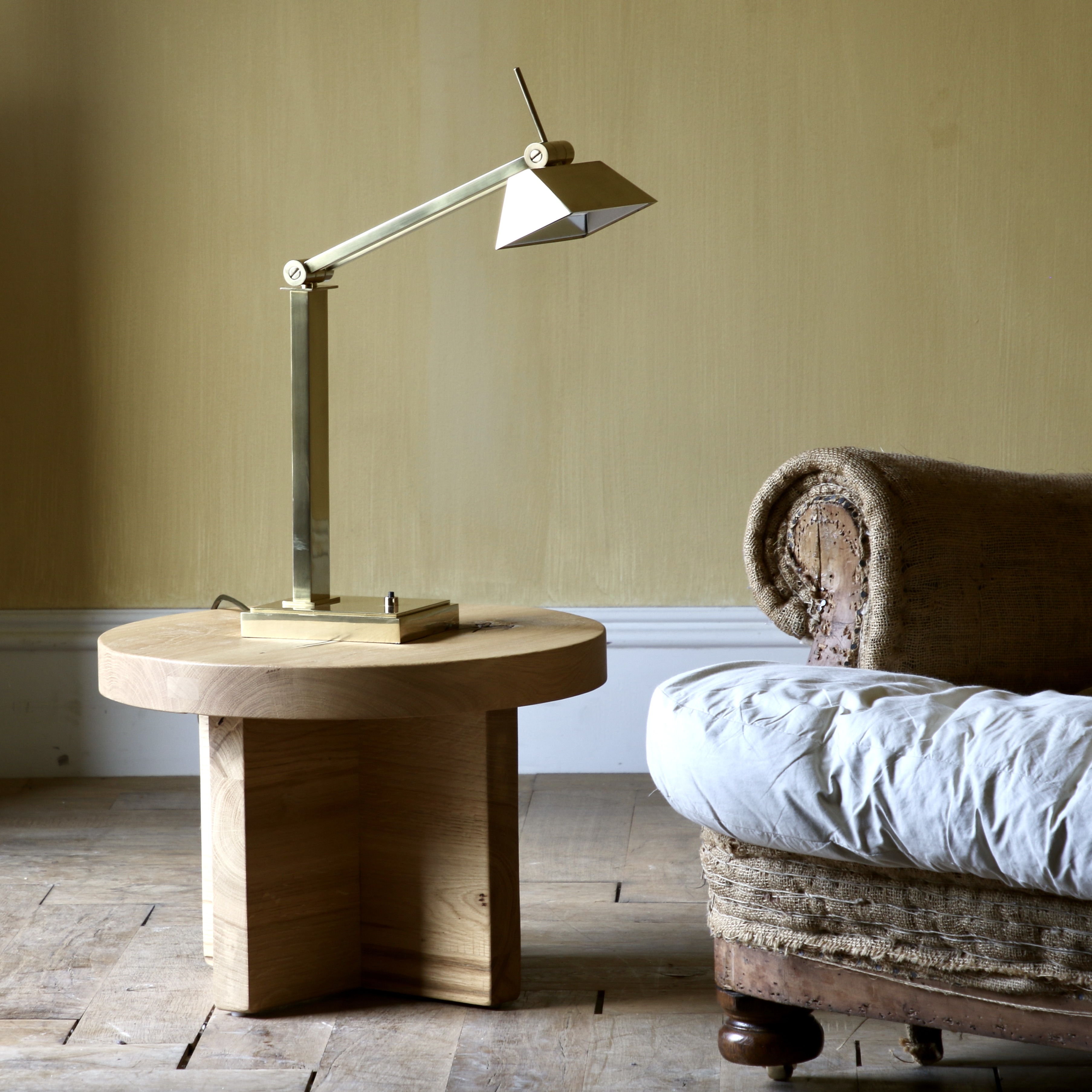 155-89 - Oxford Desk Lamp // Vaughan Designs